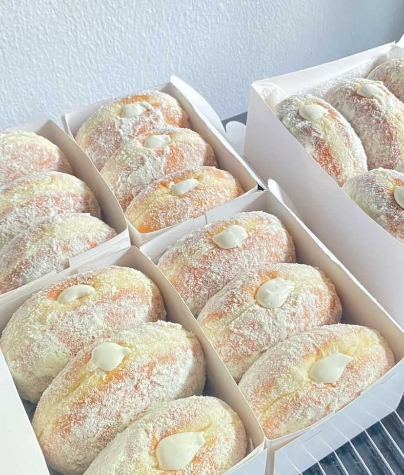 Yummy milky doughnut 🍩